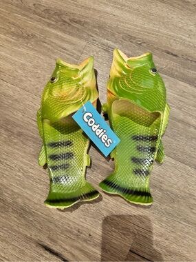 Women’s Green Fish Novelty Sandals